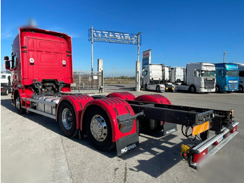 Camión portacontenedore/ Intercambiable SCANIA R580: foto 2