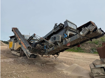 Trituradora móvil RUBBLE MASTER