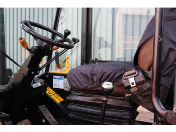 Leasing de JCB 926 Diesel, 4x4 Drive, Triplex mast, 5500mm Liftin JCB 926 Diesel, 4x4 Drive, Triplex mast, 5500mm Liftin: foto 3 Leasing de JCB 926 Diesel, 4x4 Drive, Triplex mast, 5500mm Liftin JCB 926 Diesel, 4x4 Drive, Triplex mast, 5500mm Liftin: foto 3