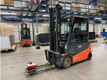 Equipo de manutención TOYOTA