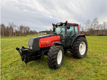 Tractor VALTRA 8050