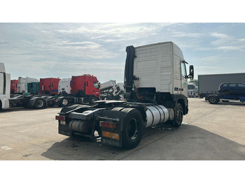 Cabeza tractora Volvo FH 12.380 (BOITE MANUELLE / MANUAL GEARBOX / EURO 2 / PTO): foto 4