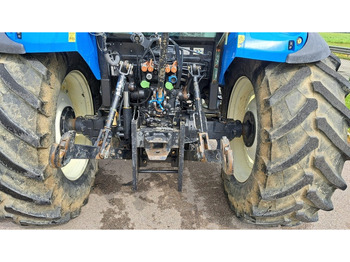 Tractor New Holland T 4.105: foto 5 Tractor New Holland T 4.105: foto 5