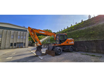 Excavadora de ruedas DOOSAN DX160W