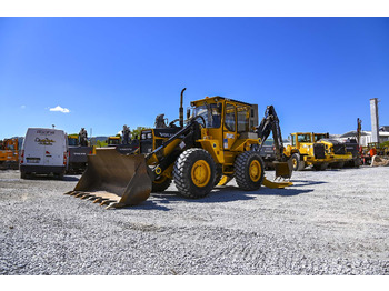 Retroexcavadora VOLVO