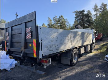 Camión caja abierta, Camión grúa Crane truck Scania P94 230 with tail lift: foto 4