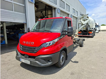 Camión chasis IVECO Daily 35c21