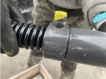 Cilindro hidráulico para Maquinaria agrícola Claas Tucano - siłownik hydrauliczny siekacza słomy 0000406402: foto 2 Cilindro hidráulico para Maquinaria agrícola Claas Tucano - siłownik hydrauliczny siekacza słomy 0000406402: foto 2