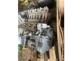 Motor y piezas para Maquinaria agrícola Deutz BF4L1011 blok wał głowica 04178912: foto 2 Motor y piezas para Maquinaria agrícola Deutz BF4L1011 blok wał głowica 04178912: foto 2