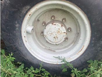 Llanta para Maquinaria agrícola Manitou Felga Felgi 20 cali , 405/70-20: foto 3 Llanta para Maquinaria agrícola Manitou Felga Felgi 20 cali , 405/70-20: foto 3