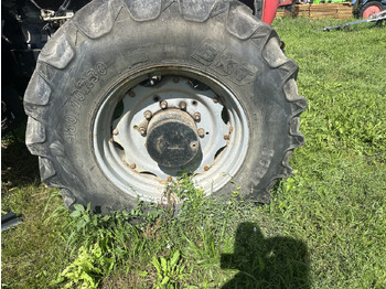Llanta MASSEY FERGUSON