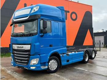 Camión chasis DAF XF 530