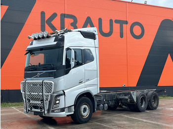 Camión chasis VOLVO FH 750