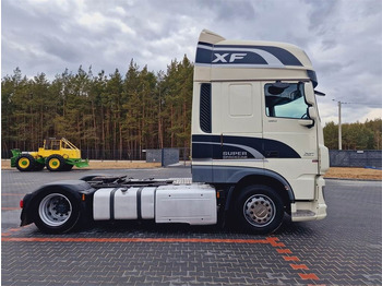 Cabeza tractora DAF XF 106 460: foto 5
