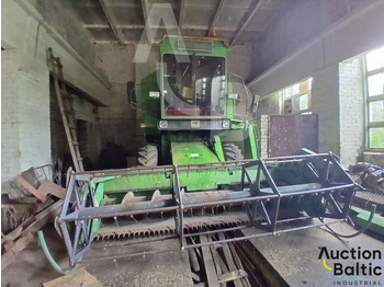 Cosechadora de granos JOHN DEERE