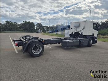 Camión chasis Scania P 450: foto 4