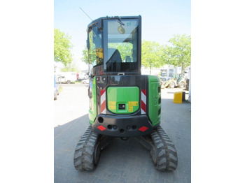 Miniexcavadora Hitachi ZX33U-6 Powertilt / Klima: foto 3