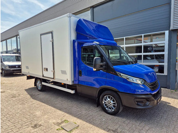Furgoneta caja cerrada IVECO Daily 35s18