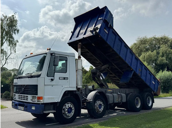 Camión volquete VOLVO FL10