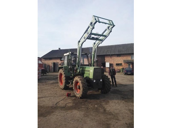 Cargador frontal para tractor METAL-TECHNIK