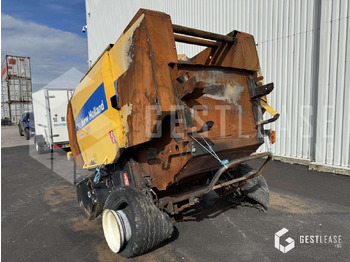 Leasing de New Holland BR740 New Holland BR740: foto 2