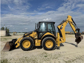 Retroexcavadora CATERPILLAR