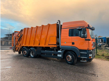 Camión de basura MAN