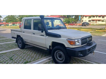 Pick-up Toyota Land Cruiser HZJ79L: foto 4