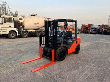 Carretilla elevadora diésel TOYOTA