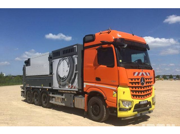Leasing de  Rivard - Mercedes-Benz EXVAC - Arocs 3253 8x4 Rivard - Mercedes-Benz EXVAC - Arocs 3253 8x4: foto 2