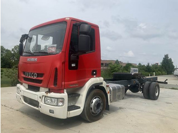 Camión chasis IVECO