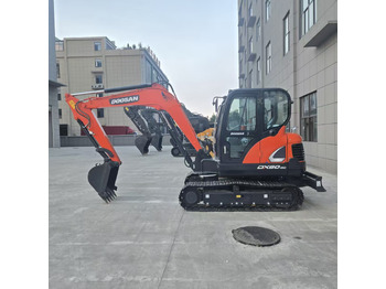 Miniexcavadora DOOSAN DX60