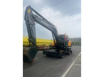 Excavadora de ruedas HYUNDAI