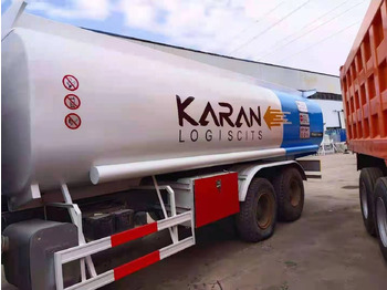 Camión cisterna Sinotruk HOWO 24 cubic tank truck: foto 4 Camión cisterna Sinotruk HOWO 24 cubic tank truck: foto 4