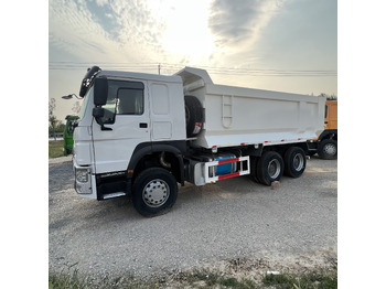 Camión volquete SINOTRUK HOWO