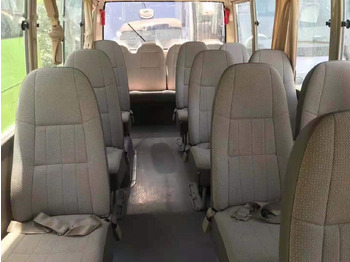 Autobús suburbano Toyota Coaster: foto 2