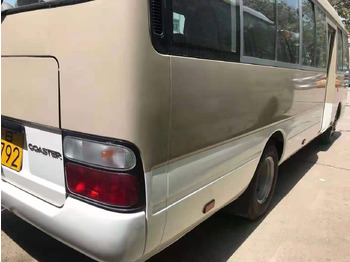 Autobús suburbano Toyota Coaster: foto 5