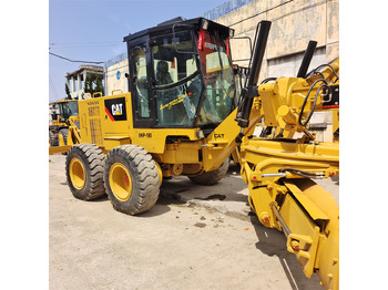 Grader CATERPILLAR 140H