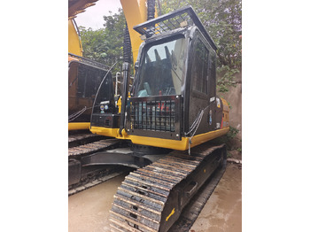 Excavadora de cadenas CATERPILLAR 320D2