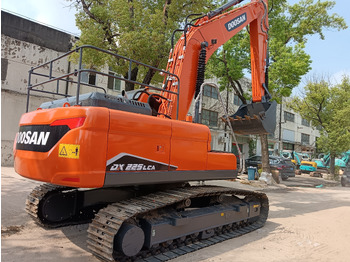 Excavadora de cadenas DOOSAN DX225LC-9C