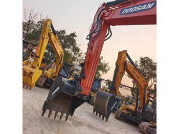 Excavadora de cadenas DOOSAN DX300 LC - 9C: foto 5