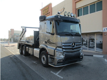 Leasing de MERCEDES-BENZ 2642 6×2 DOUBLE SKIP LOADER with HIAB Crane MERCEDES-BENZ 2642 6×2 DOUBLE SKIP LOADER with HIAB Crane: foto 1