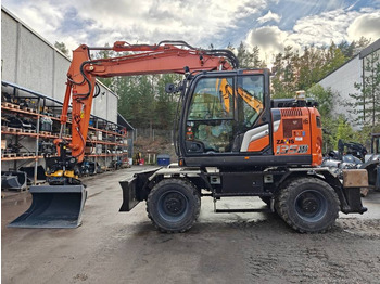 Excavadora de ruedas HITACHI ZX135