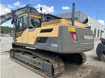 Excavadora de cadenas Volvo MYYTY! SOLD! EC250DNL PYÖRITTÄJÄLLÄ: foto 3