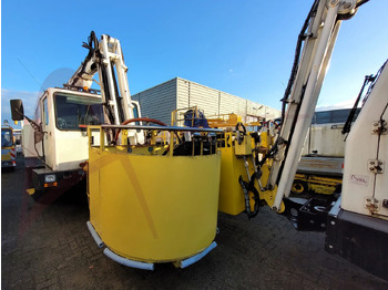Vehículo de deshielo FMC TEMPEST 2: foto 3