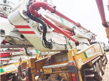 Bomba de hormigón XCMG Official HB62V Concrete Pump Truck 4 Axle 62m Used Hydraulic Concrete Boom Pump Truck: foto 3