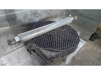 Cilindro hidráulico LIEBHERR