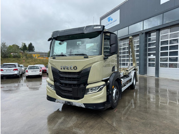 Camión portacontenedor de cadenas IVECO S-WAY