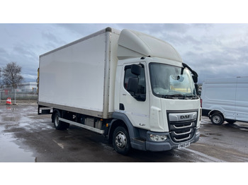 Camión caja cerrada DAF LF 180