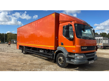 Camión caja cerrada DAF LF 55 180